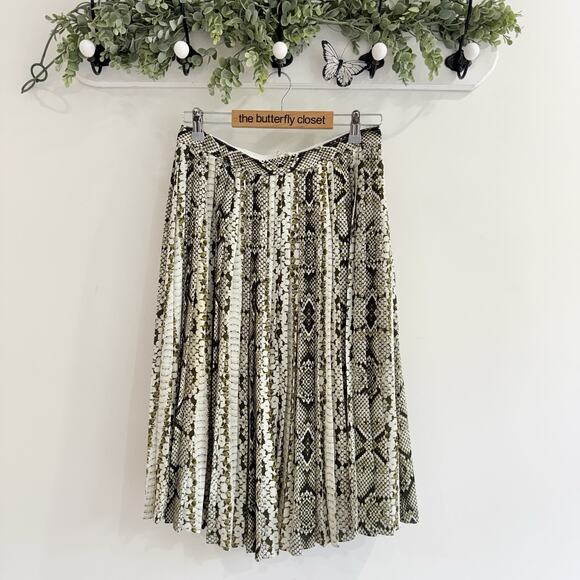 J. Crew Dresses & Skirts - J. Crew Green Snake Skin Pleated Midi Skirt Size 6 TT602